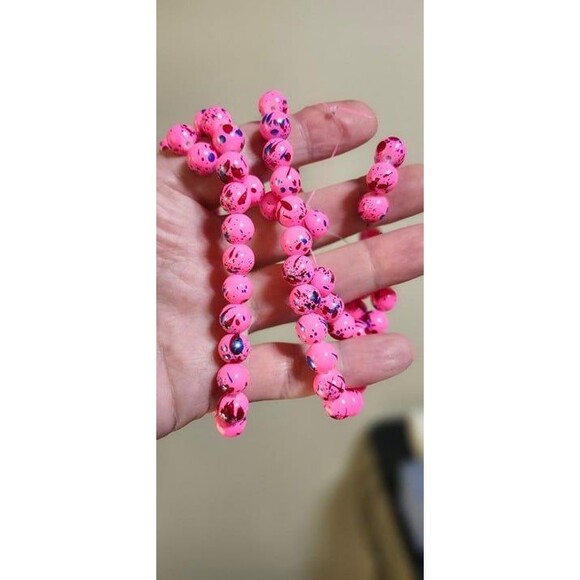 30 Inch Strand of 10mm Hot Pink Hand Painted Beads - Picture 6 of 7
